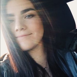 Meet your Posher, Abby